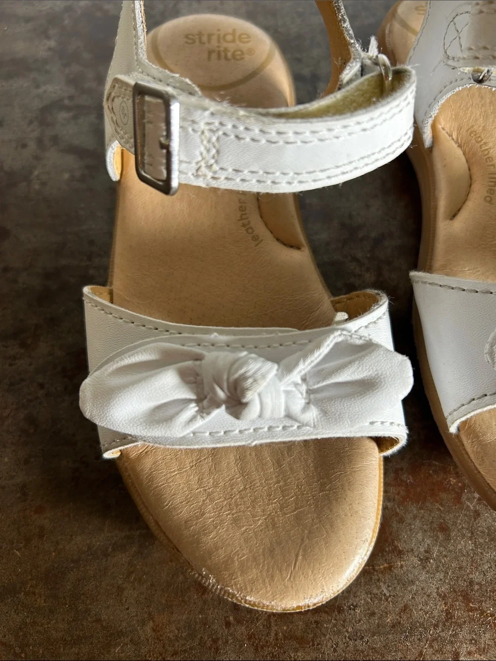 Stride Rite SR Whitney White Leather Bow Sandals for Kids Girl’s Size 10 EUR 26 - Picture 15 of 16